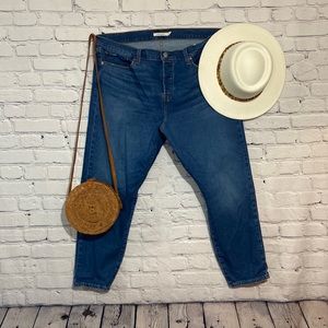 Levi’s / 18W / Wedgie Skinny
